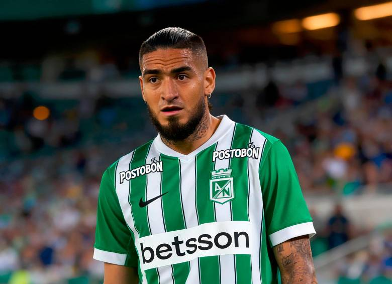 eltiowin's tweet photo. Oficialmente se puede decir que el Chicho Arango es el peor fichaje del año en el fútbol colombiano.

PAQUETÓN https://t.co/3I8My2vHh2