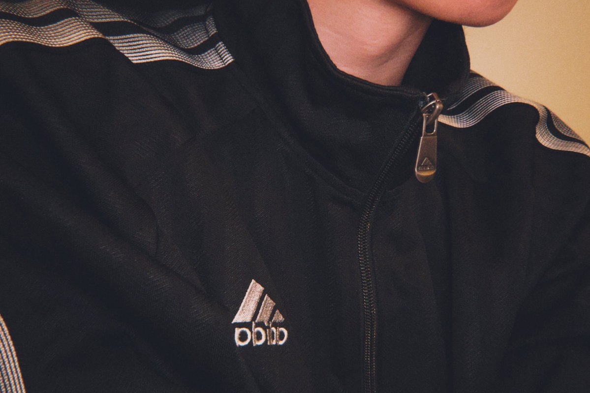 テラコ tweet media