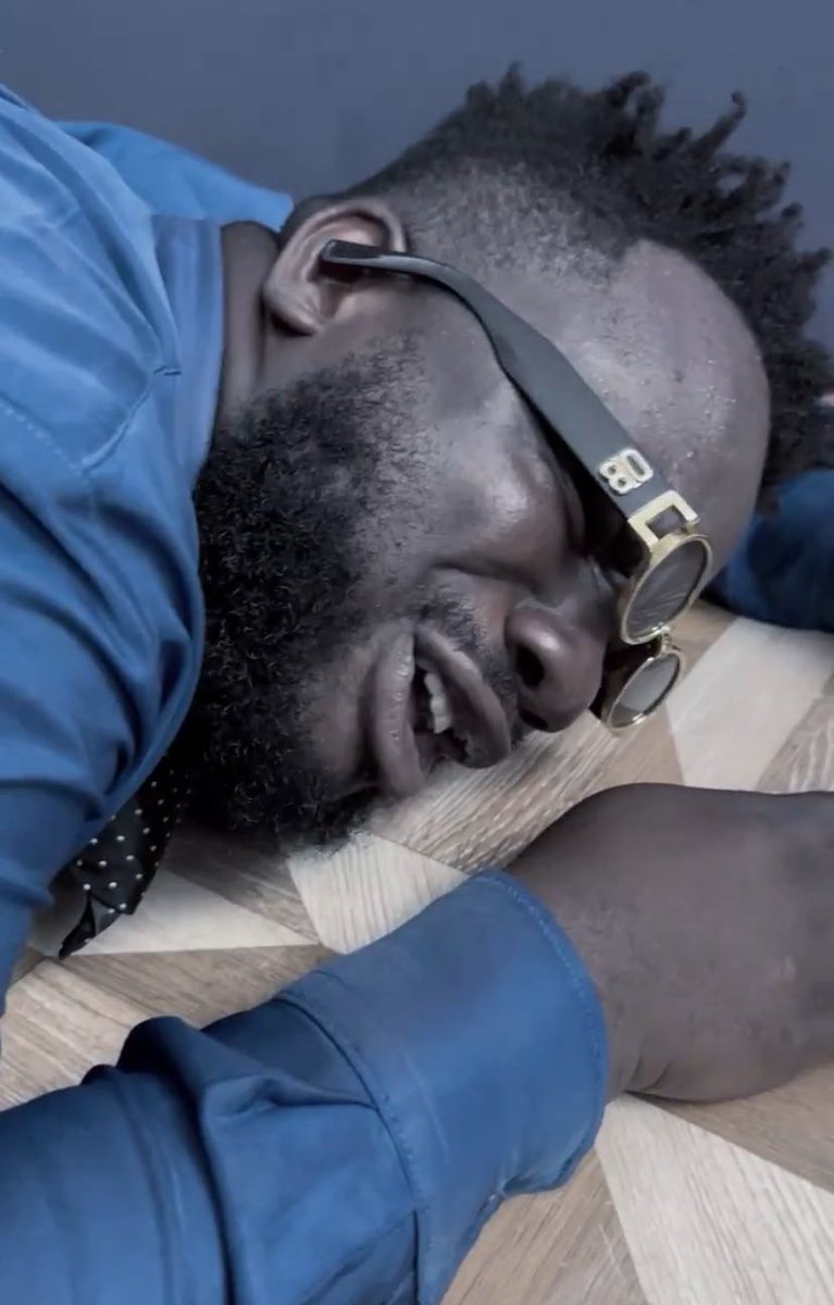 βsheπy tweet media