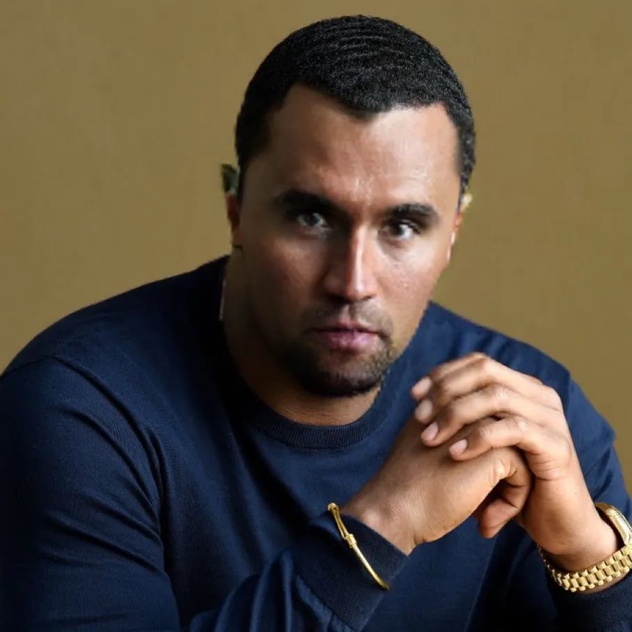 𝘽𝙡𝙪𝙚. tweet media