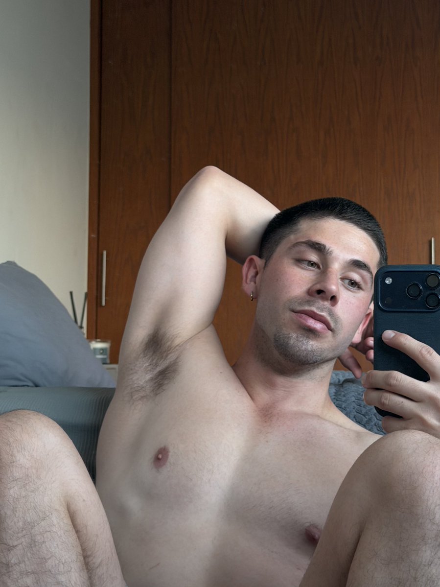 Ojitos de aceituna🫒 tweet media