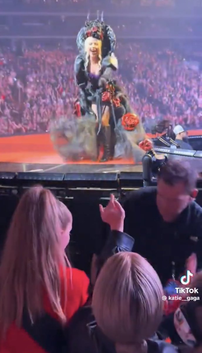 Ɐmanda 💫 ariana 6/6 tweet media