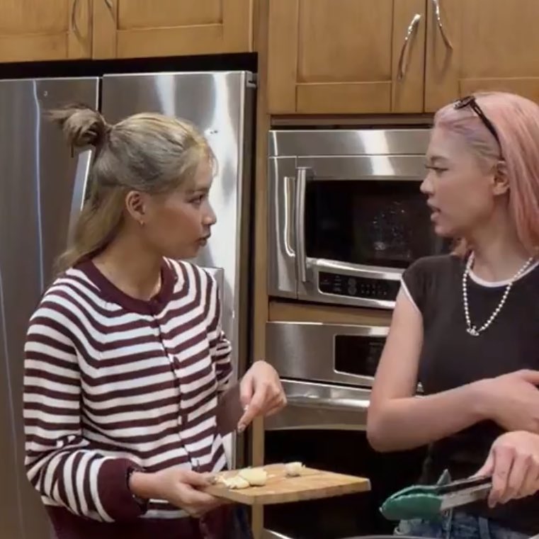 cowlet (oa) tweet media