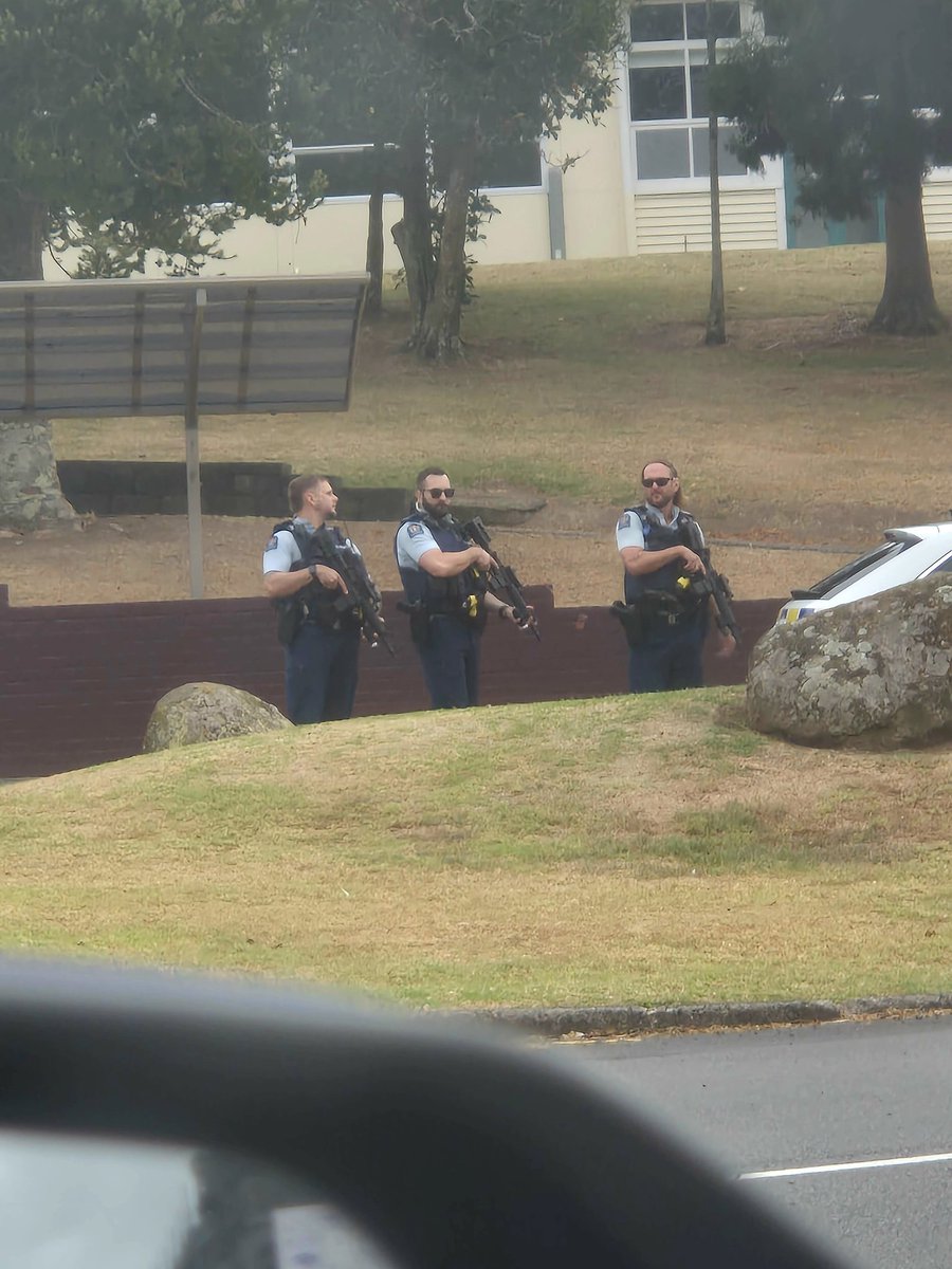 Leila Van Groenewoud tweet media