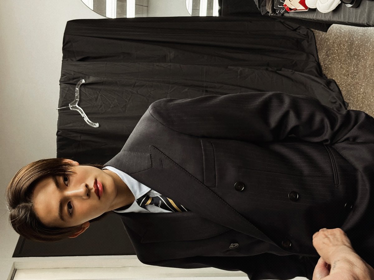 sze is RED tweet media