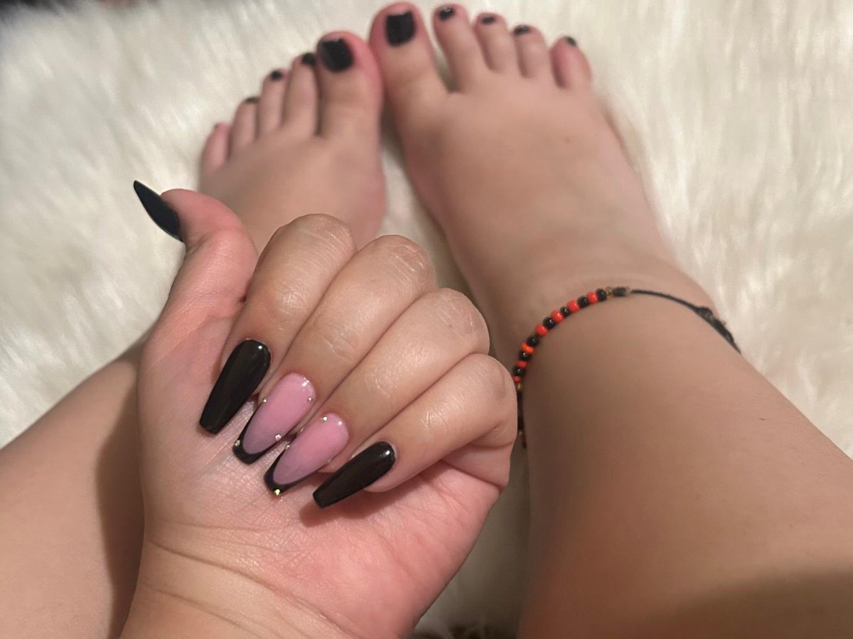 GoldenToesvip's tweet photo. Can’t stop looking at my feet? 👀👣
I’ve got more for you… 🔥
DM if you’re ready 💸 

#FeetPics #FootFetish #FeetLovers #BuyFeetPics #FeetForSale #Soles #Toes #FootWorship #PremiumContent #DMForContent https://t.co/2RJsxppOBr