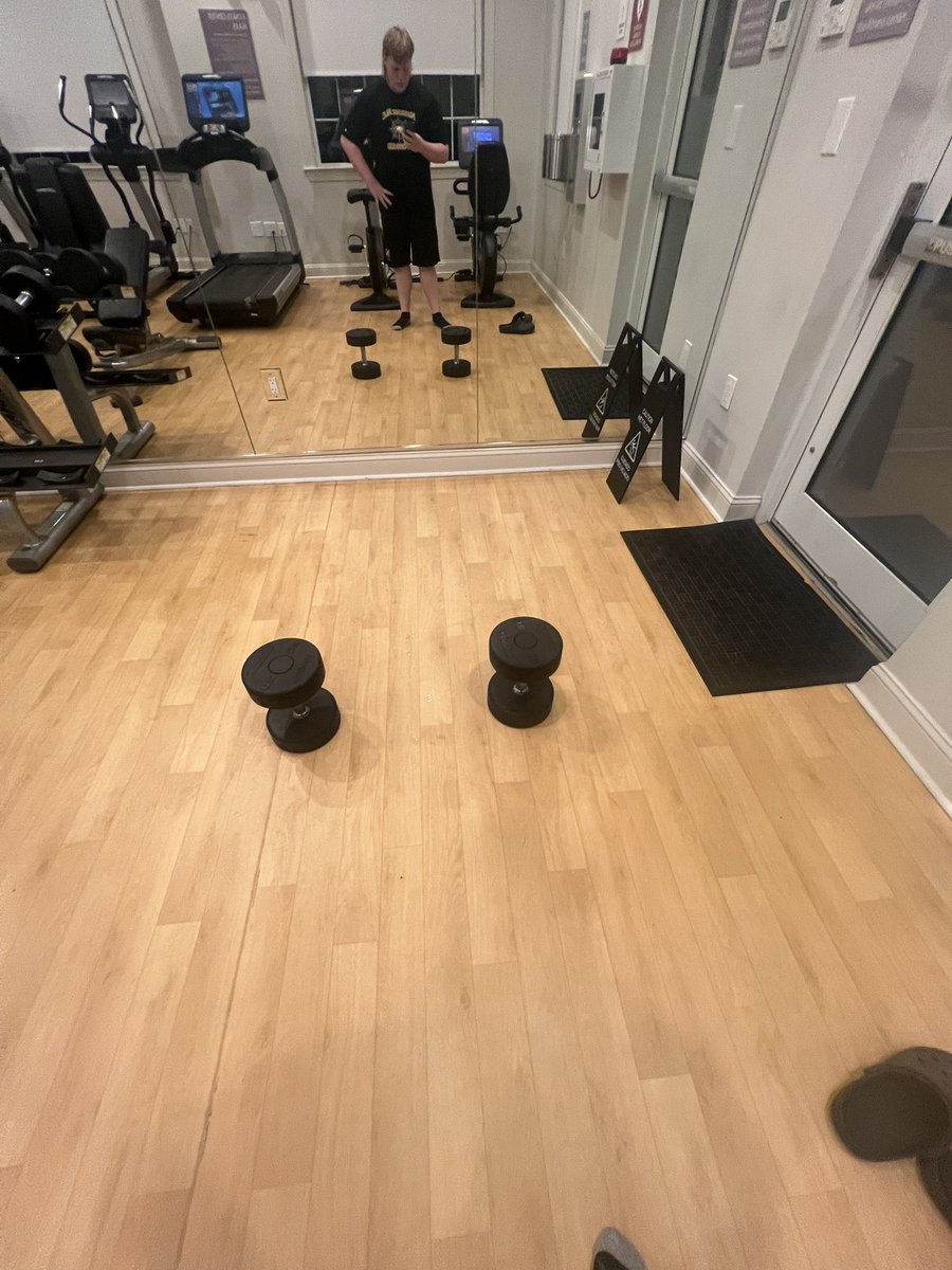 HunterRG_64's tweet photo. Even when I’m on vacation I always find a way to get stronger and better! I want it more https://t.co/HOuAPpVF11