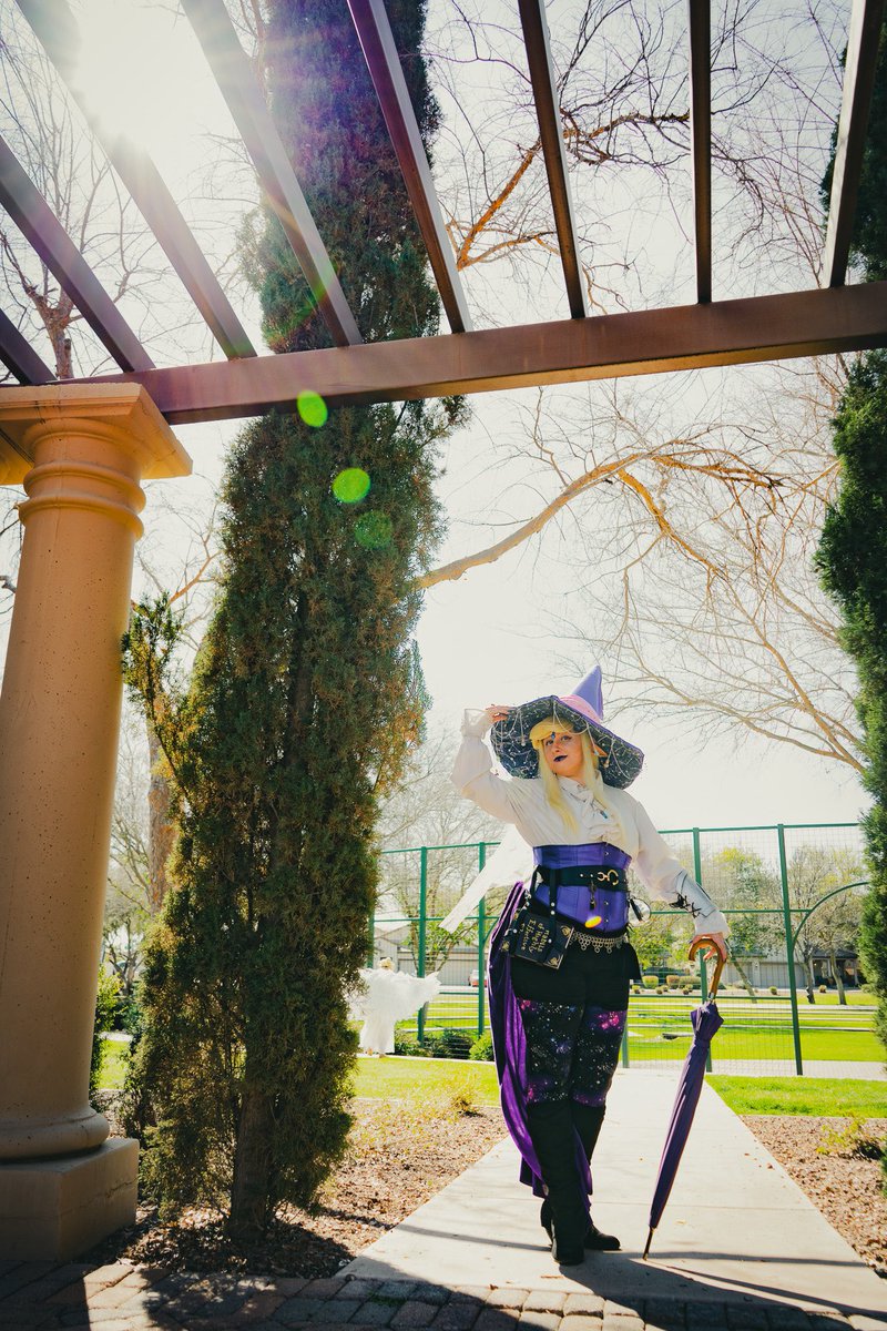 AllyCharms tweet media