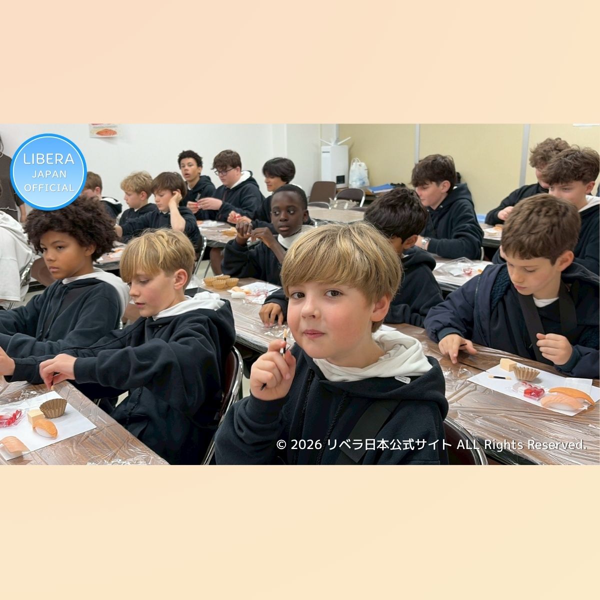 liberarecords's tweet image. 💖4/1 リベラ来日レポートその２💖

大阪到着後は、“食品サンプル作り”に挑戦！

#LIBERA #リベラ #リベラ来日