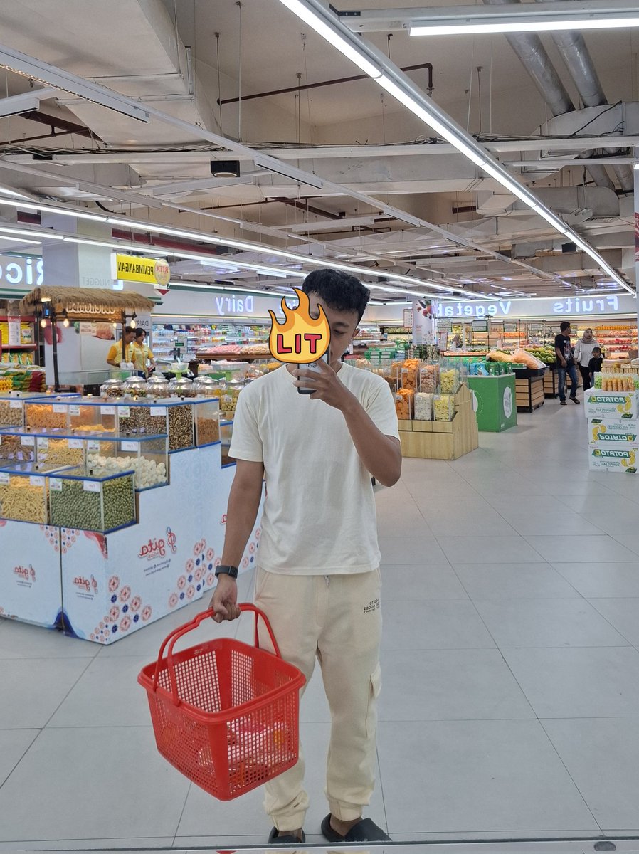 ᴅ ᴇ ᴋ ɪ. tweet media