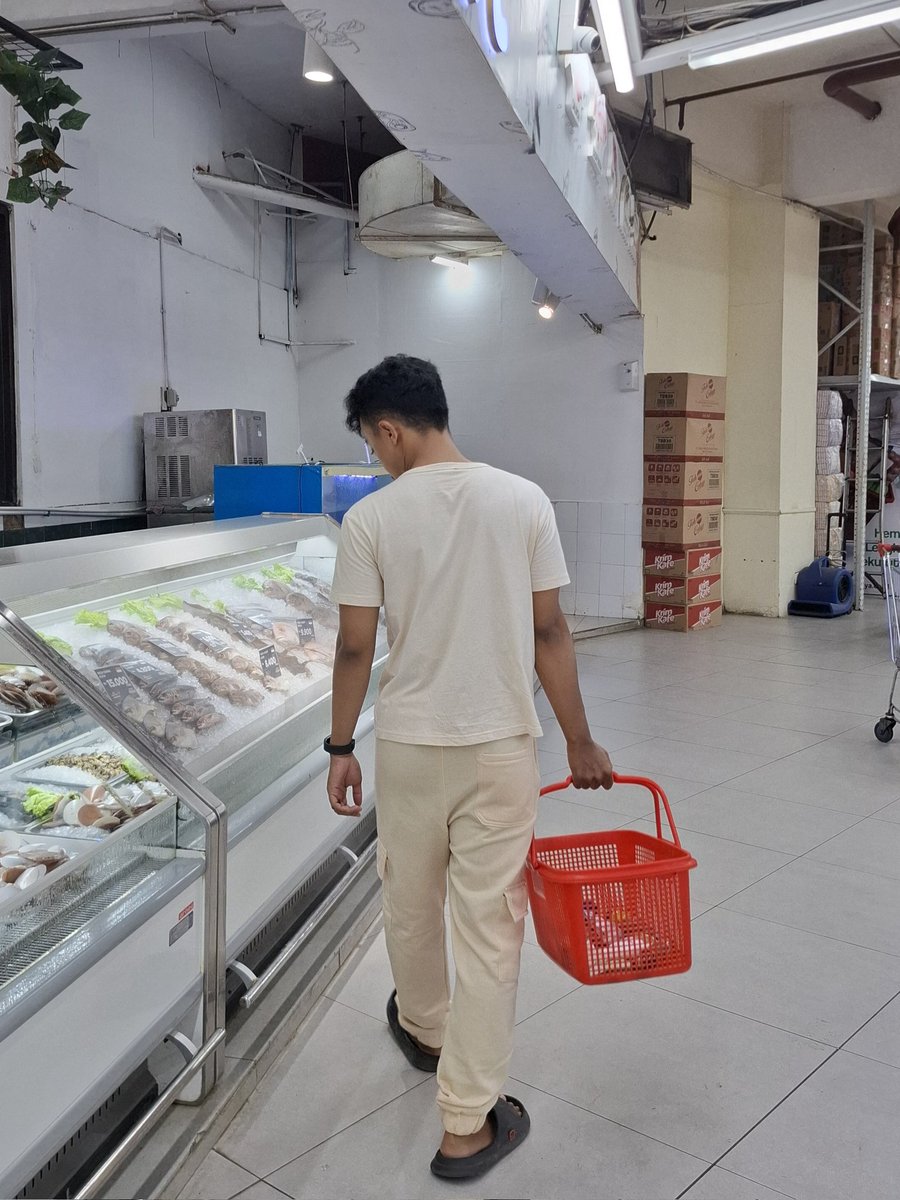 ᴅ ᴇ ᴋ ɪ. tweet media