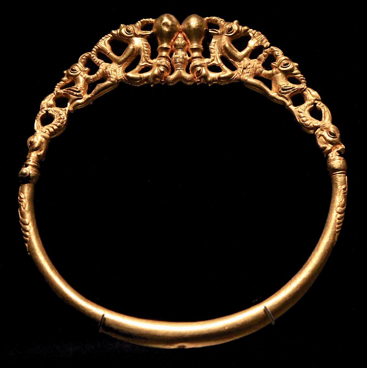 Iovincorīx tweet media