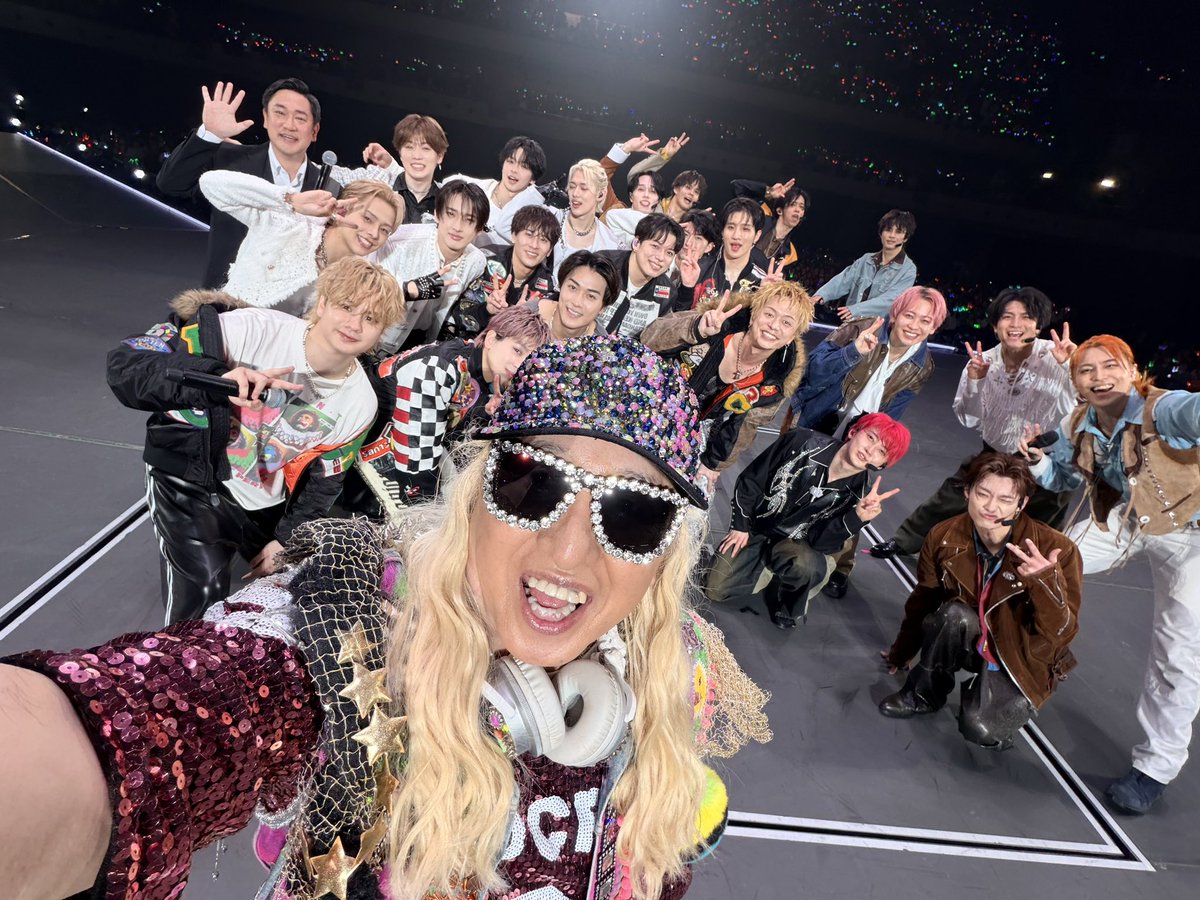 D J K O O tweet media