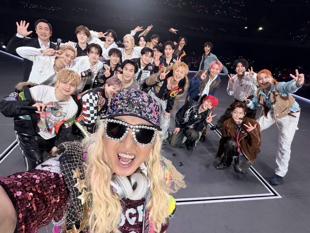 D J K O O tweet media