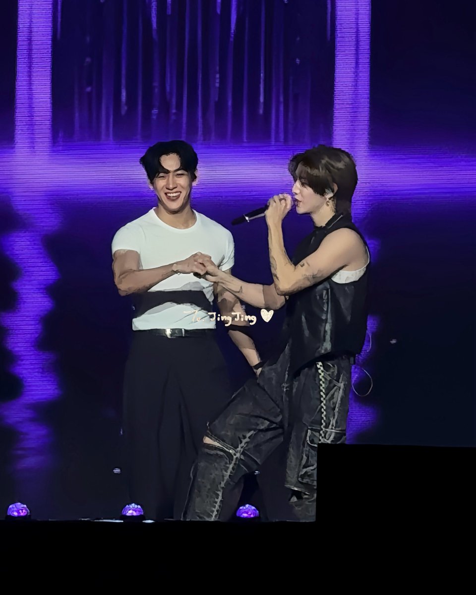 jingjing_bm's tweet photo. มาร์คแบมดิว่ะ!! 💜❤️

#MarkTuan #BamBam #MTBB
 #MarkTuanTheShapeOfYou_Macau https://t.co/9wOWhm6T1a