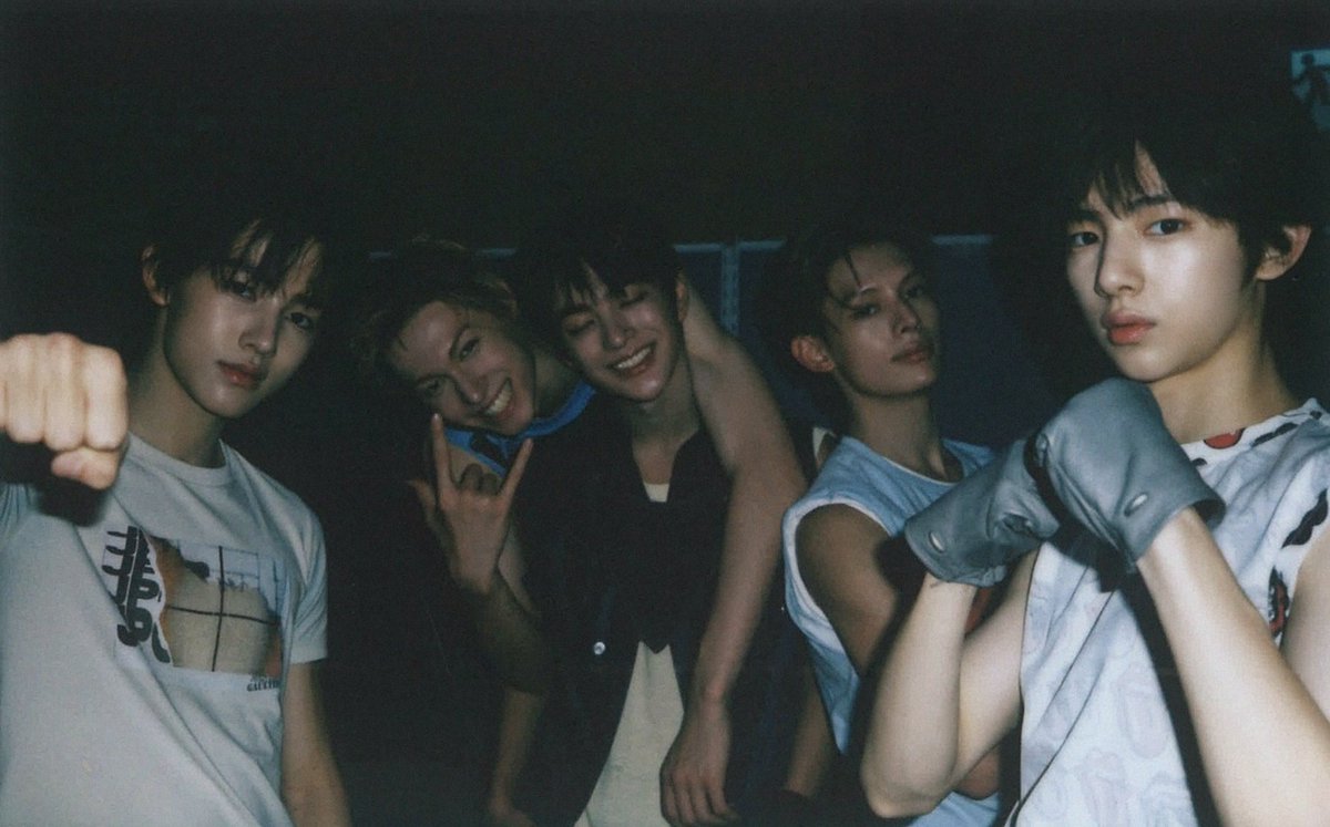 col 🚥 tweet media