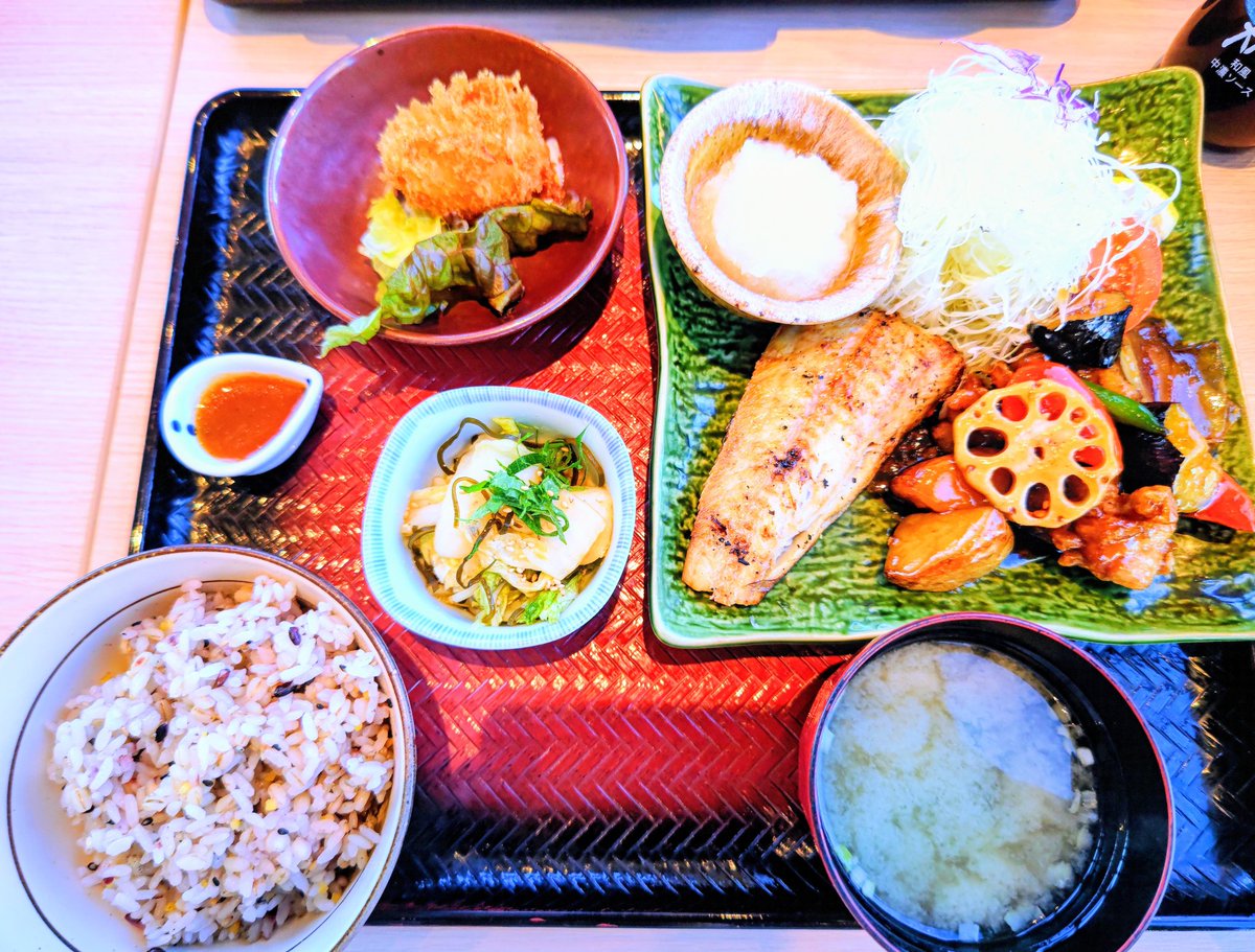 ん 🐾 tweet media