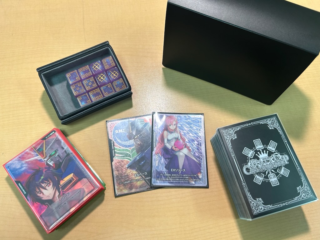 実際の使用感はこんな感じです📸 中の人はガンダムカードゲームの
