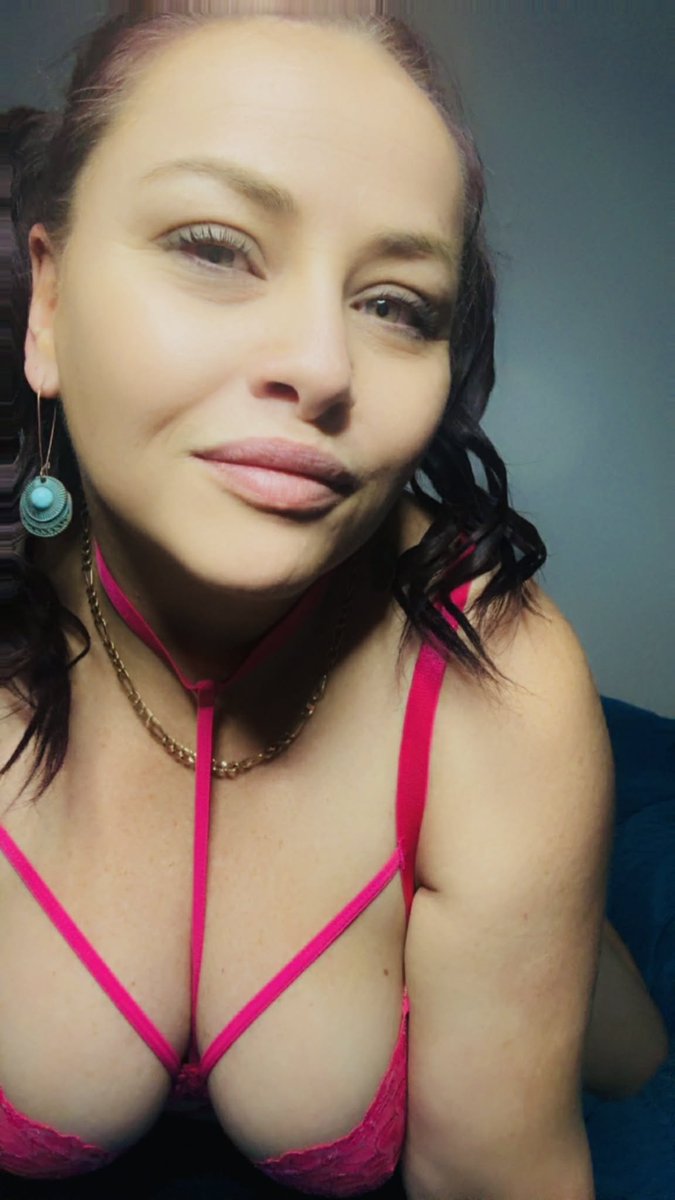 Vicky V Vixen tweet media