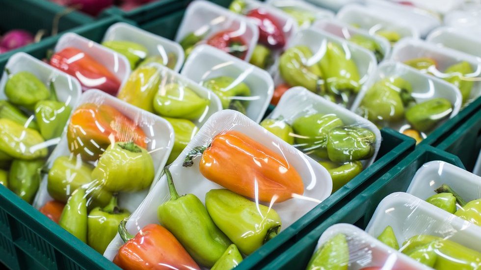 Market_Reports's tweet image. 📦 The #AntimicrobialPackaging market is gaining strong momentum as industries seek innovative ways to improve food safety. With increasing consumer demand for safe and hygienic products, the adoption of antimicrobial #PackagingSolutions is accelerating: bit.ly/4sP1u1t