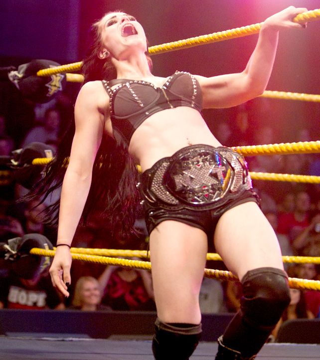 #ThrowbackThursday  first ever women's  nxt champ <a href="/AcknowledgeRR/">☝️• Acknowledge Me!</a>