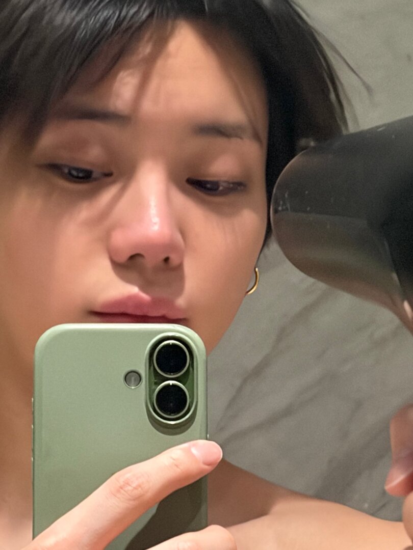 selfolssi ♤ tweet media