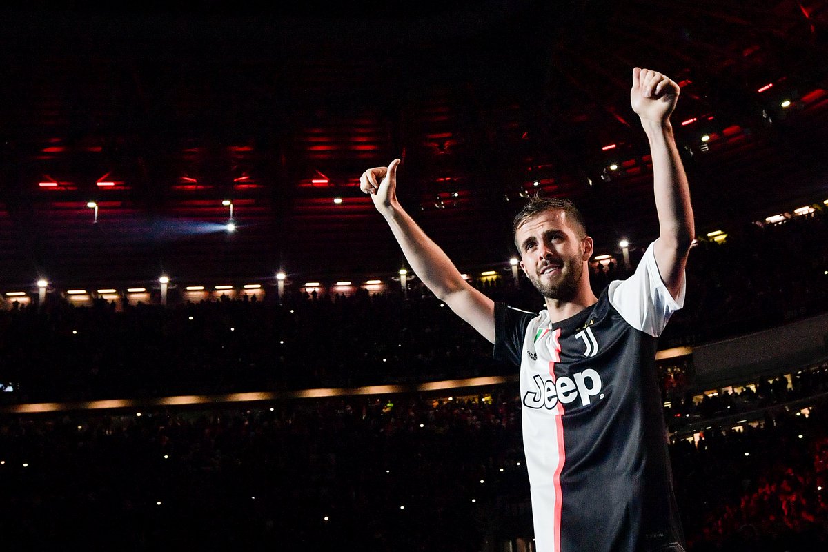 JuventusFC tweet media