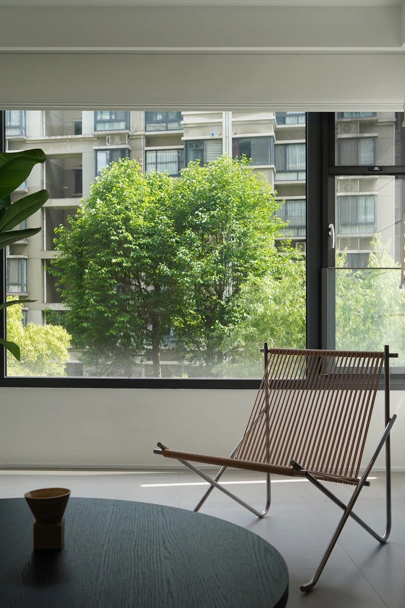 DiamondArticles's tweet image. Swapped 1-hour daily scroll for 30-min morning walks + journaling. Energy up, screen tension down  #SmallWins #LifeShift