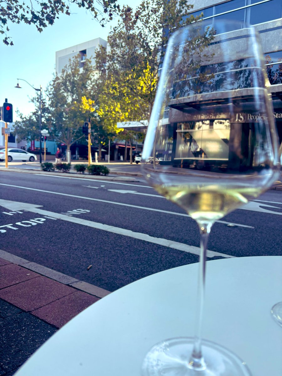 that stock chick tweet media