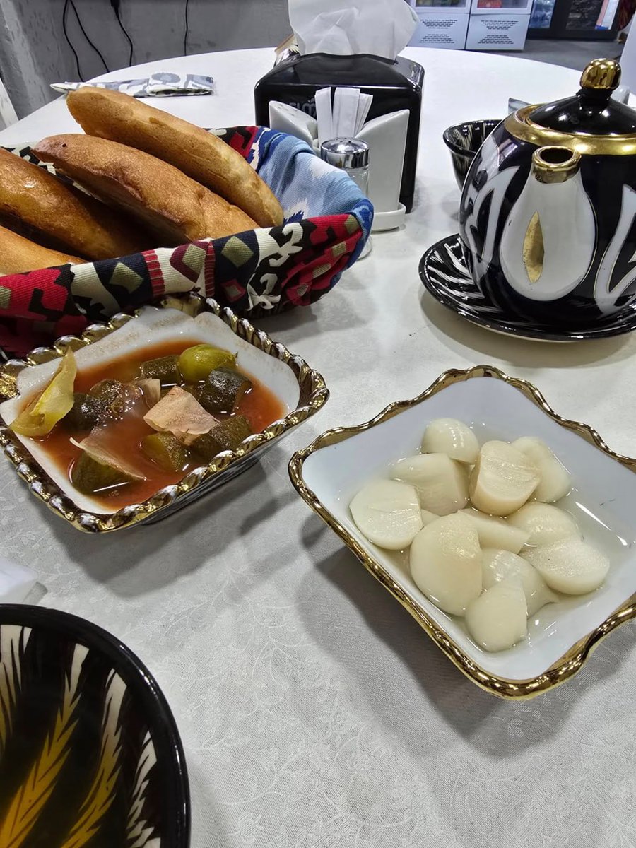 Samarqand Zig'ir Osh в Алмазарском районе напротив Туринского университета и кинотеатра «Нукус»
yandex.uz/profile/598235…

Смотрите обзор плова оттуда
youtu.be/vRxofABXxqA