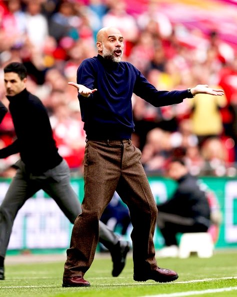 Suka Bahas Bola tweet media