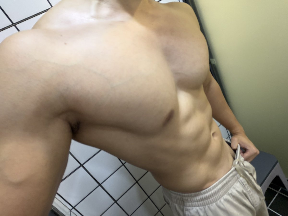 vivi77 tweet media