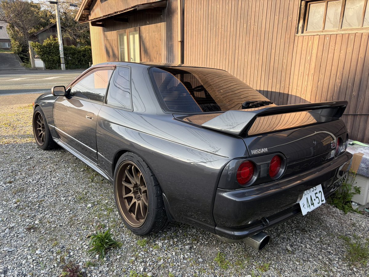 JpnRoot's tweet photo. 【売り物件】

BNR32 GT-R  
H4/5月登録・ワンオーナー  
走行 235,000km  

2.8L化 / T517ツインターボ  
その他改造多数  

気になる方はお問い合わせください。  
お問い合わせは √root まで。

#BNR32 #GTR #スカイラインGTR #RB26 #チューニングカー #中古車情報 https://t.co/5oyNqrC6ps