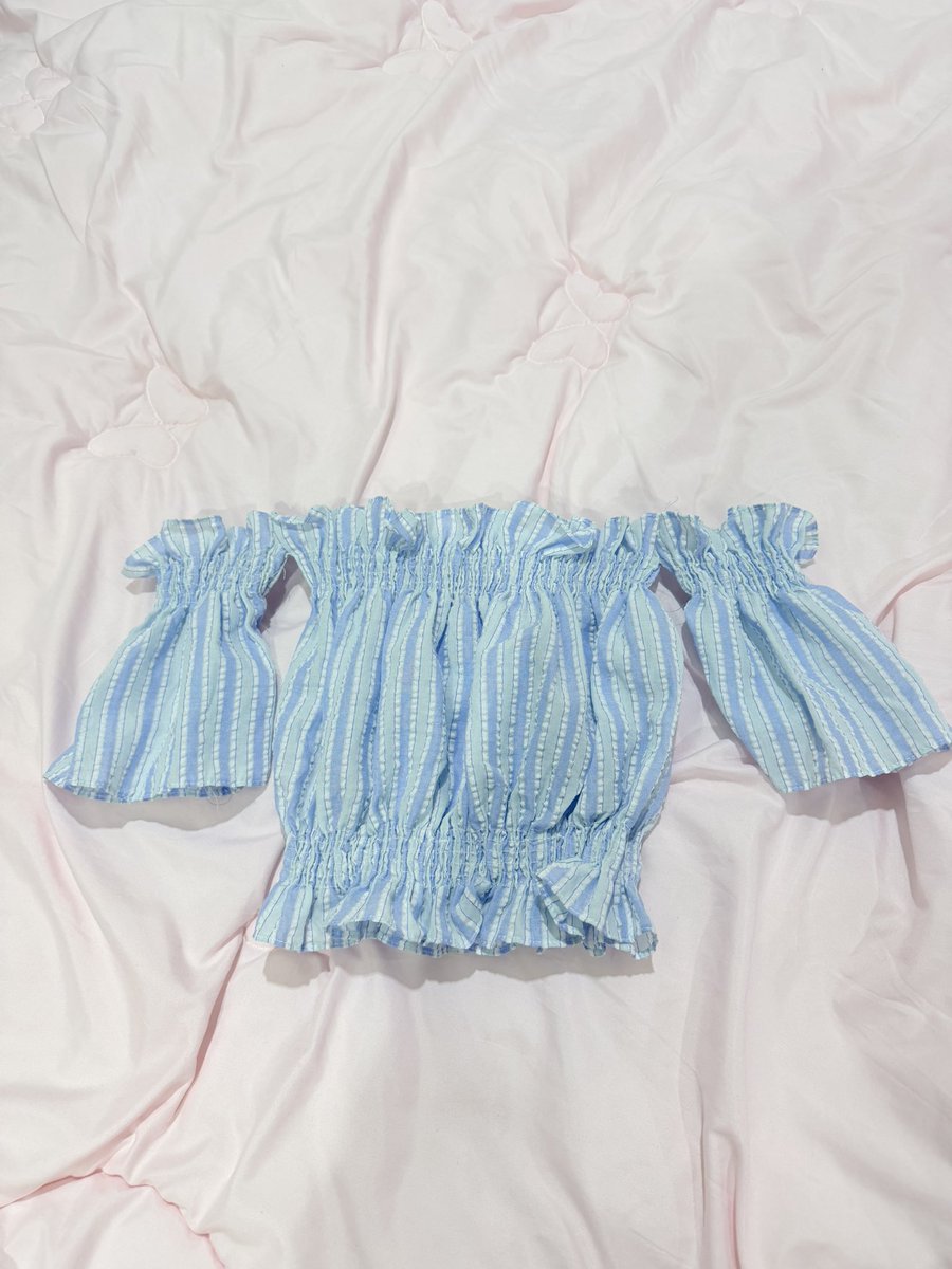 h3llo1471's tweet photo. เสื้อปาดไหล่ rika ซักเก็บไม่เคยใส่ ราคา 70 บาทรวมส่งค่ะ🐰🎀#ส่งต่อเสื้อผ้า #ส่งต่อเสื้อผ้ามือสอง #ส่งต่อvghbkk #vghbkk #ส่งต่อstylistshop #ส่งต่อcintage #โล๊ะตู้ #โล๊ะเสื้อผ้า #cintageshop #chuuchop #stylistshop #ส่งต่อrika #ส่งต่อbeming https://t.co/I3AmnshXt1