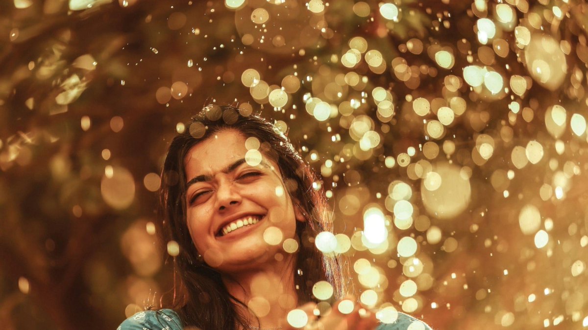 karthika_718's tweet image. lilly from #DearComrade hits different among all the roles #RashmikaMandanna played