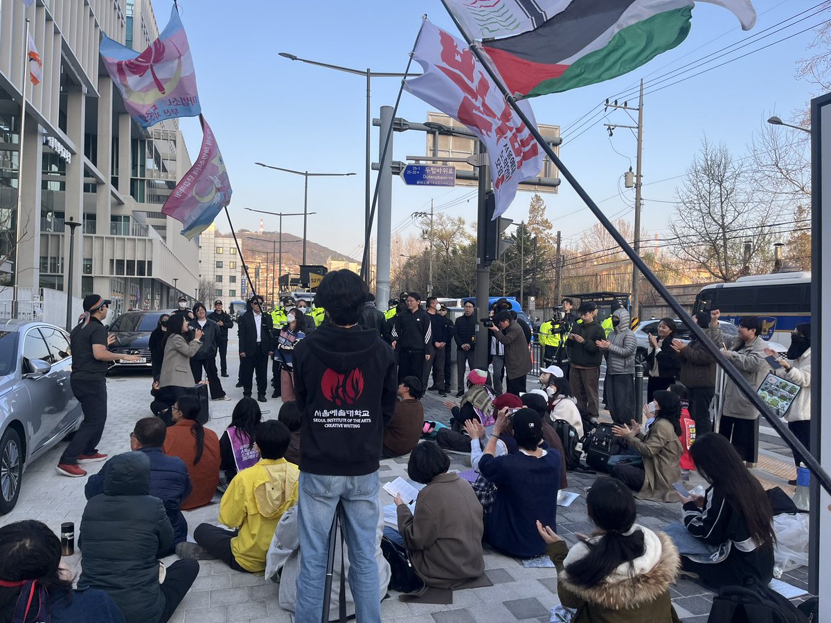 A학교 성폭력 사안, 공익제보교사 부당전보 철회를 위한 공동대책위 tweet media