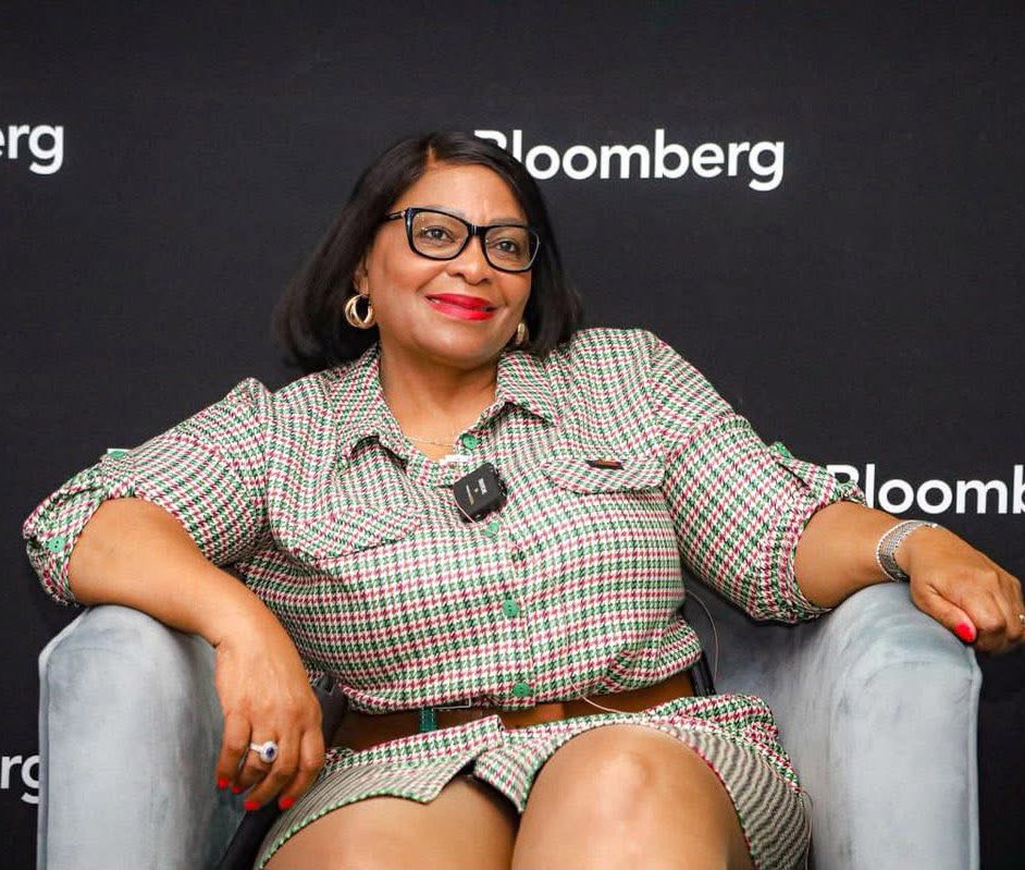 Man’s NOT Barry Roux tweet media