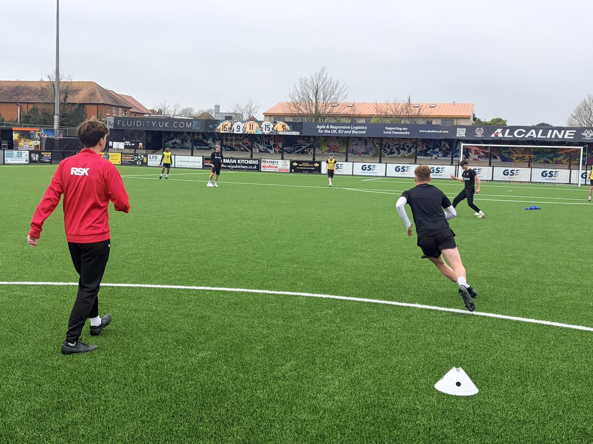 CACTKent_Post16's tweet image. Hard work never stops, standards never drop!
Our academy players were out doing individual development sessions this morning, which are an important part of our players development at this stage of their careers.
@FIFC @FSD_CACT 
#Academy #IDP #Develop #Thrive #Progress #Pathway