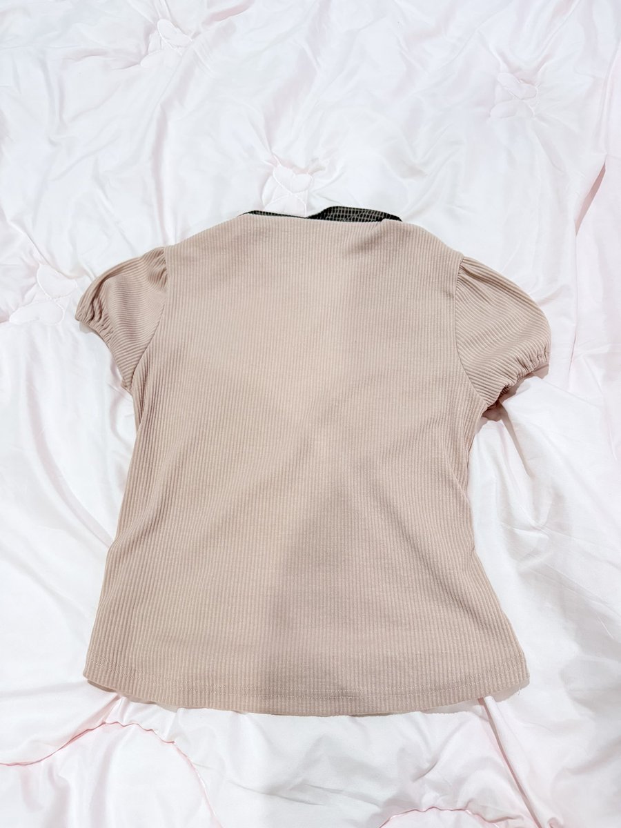 h3llo1471's tweet photo. ส่งต่อเสื้อ https://t.co/bPxEyO1wvB ไม่มีตำหนิ ราคา 420 รวมส่งค่ะ🐰🎀#ส่งต่อเสื้อผ้า #ส่งต่อเสื้อผ้ามือสอง #ส่งต่อvghbkk #vghbkk #ส่งต่อstylistshop #ส่งต่อcintage #โล๊ะตู้ #โล๊ะเสื้อผ้า #cintageshop #chuuchop #stylistshop #ส่งต่อrika #ส่งต่อbeming #ส่งต่อdailylook https://t.co/IbVt8H1RnI