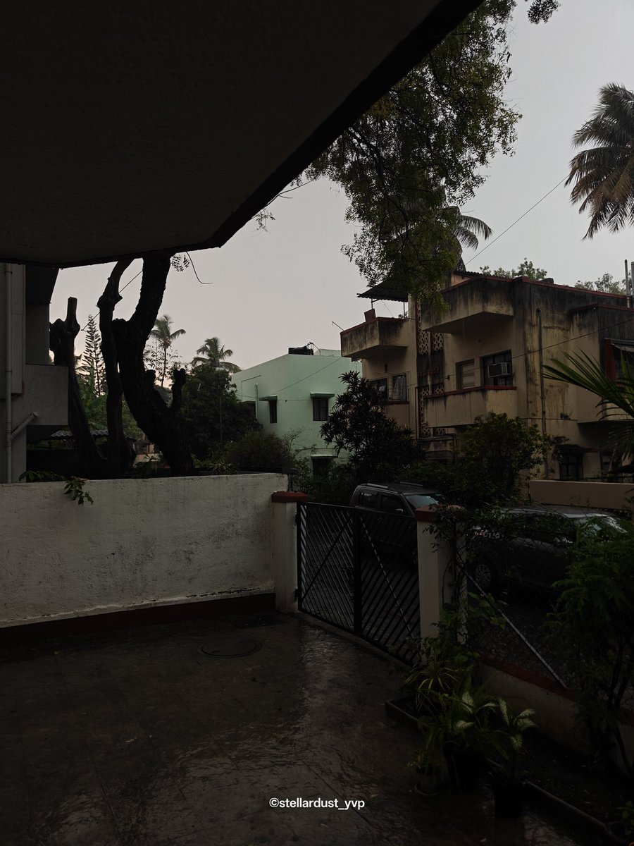 yashodhanpanse's tweet photo. Dark Clouds &amp; Heavy Rains near Parvati Paytha...

@satarkindia @mayureshgp https://t.co/VdhnDesQLs