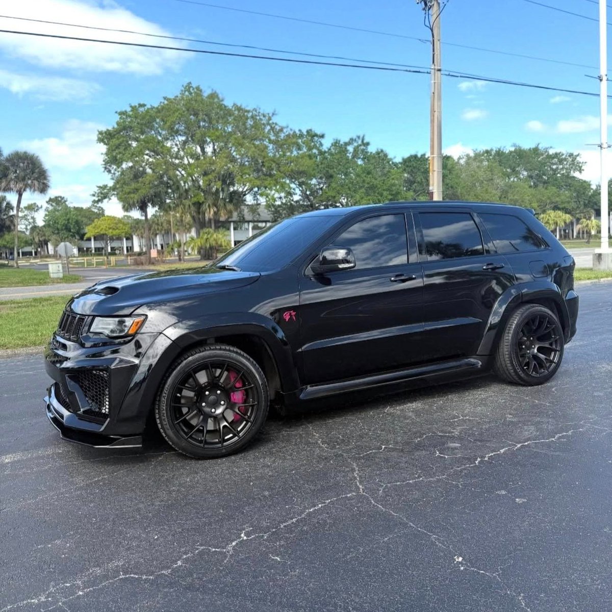 We love cars ❤️ tweet media