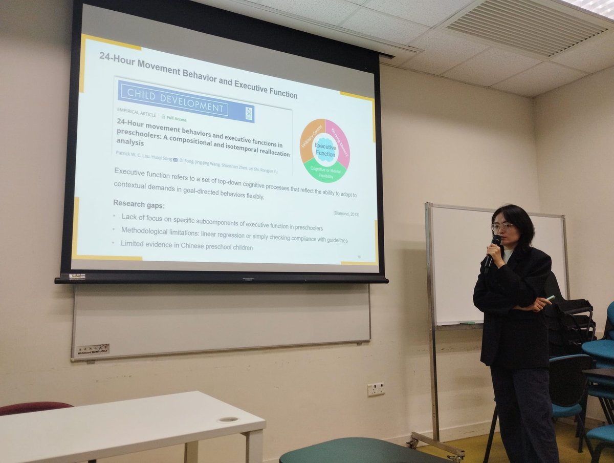 ECE_EdUHK's tweet image. ECE Asst Prof Dr Huiqi Song gave an important research presentation earlier today, sharing her research about the 24-hour movement behaviours (different levels of physical activities, sedentary behaviours &amp;amp; sleep) on the physical &amp;amp; mental health in preschool children! #ECE #EdUHK