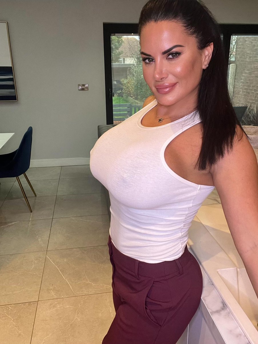 Flirty Mom tweet media