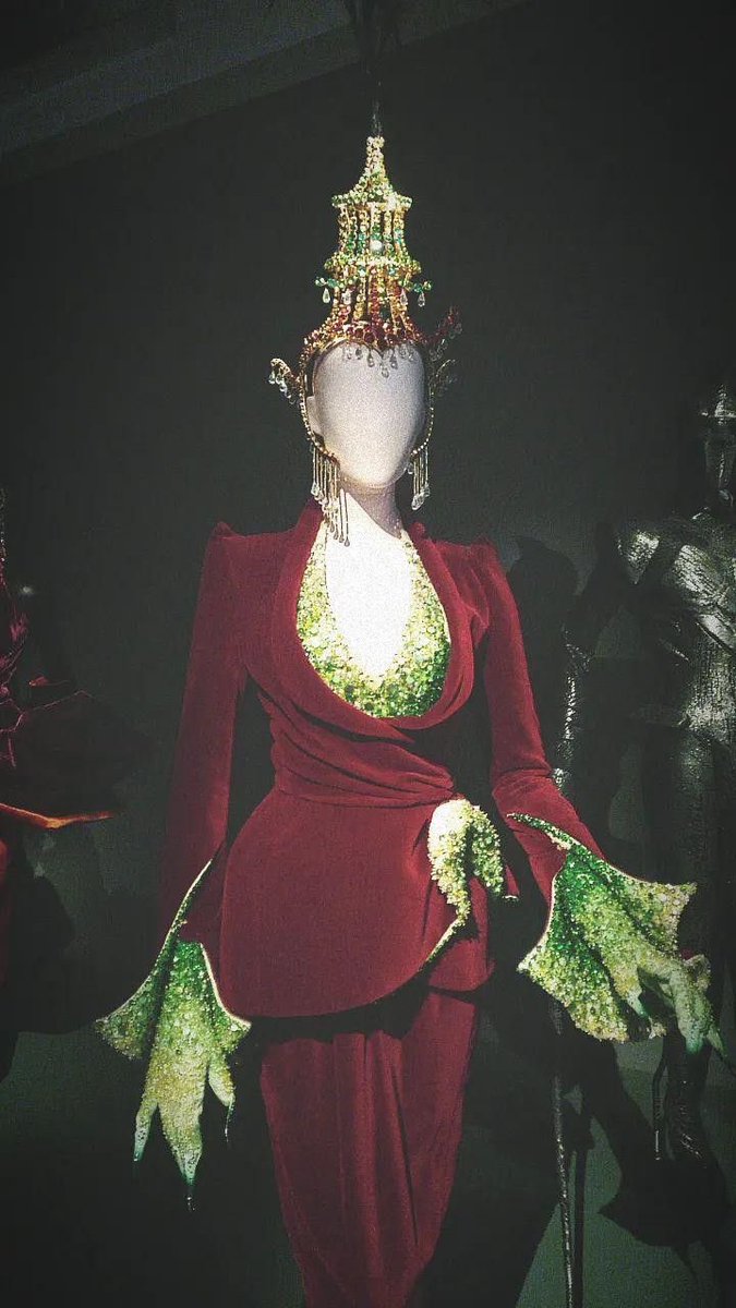 𝐟𝐚𝐞 tweet media