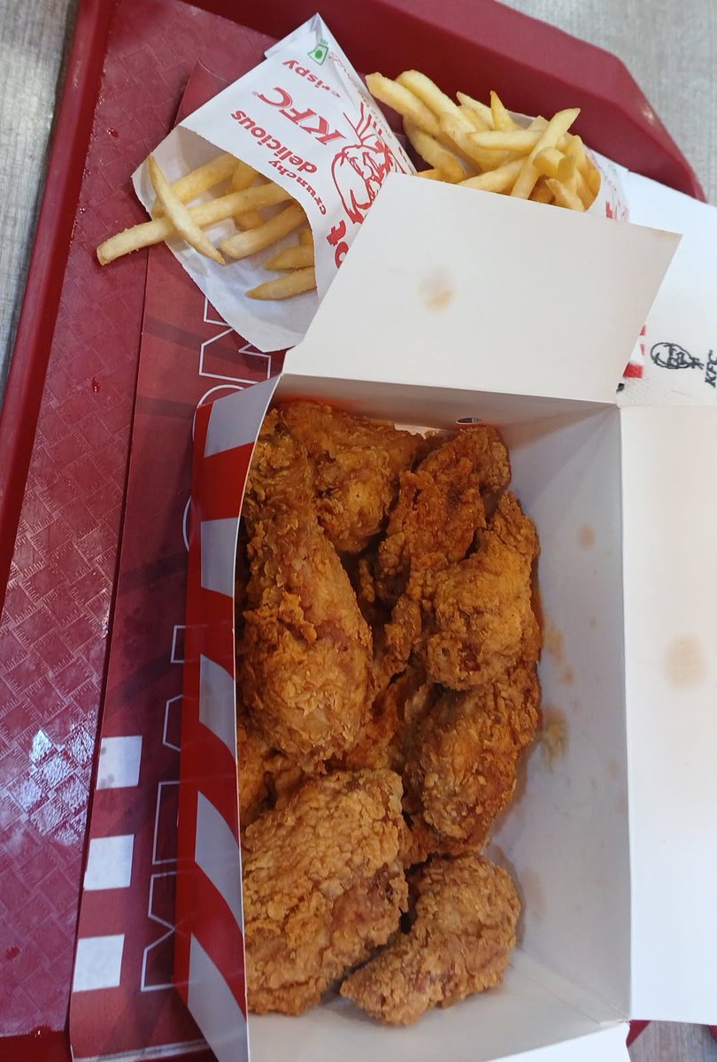 పూరి 🩷🎀 tweet media