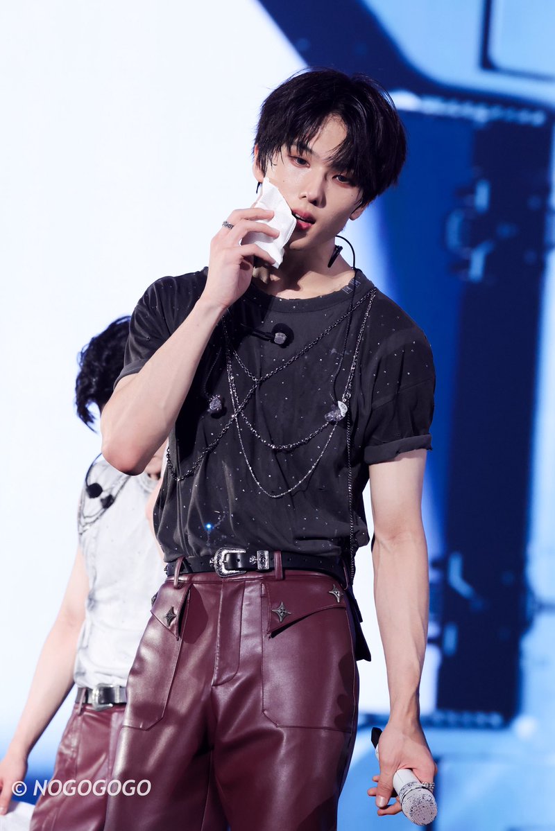 NOGOGOGO tweet media