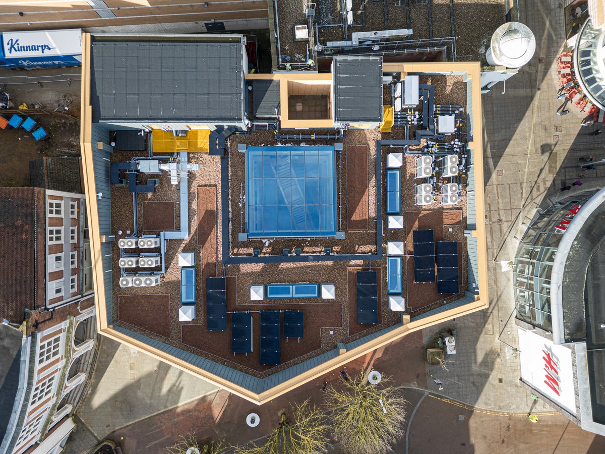 NextGenRLs's tweet photo. We designed, supplied &amp; installed a multipart fixed rooflight package to help deliver the natural light component into the building. A key focus of the installation is a significant multipart atrium rooflight covering 58 m² in total, supported by two additional raftered units. https://t.co/cDjWFLZqQP