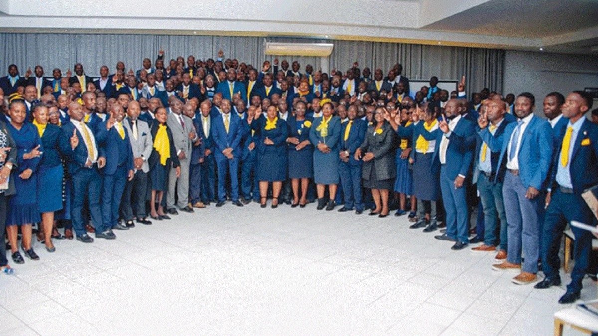 NdwgWomen35986's tweet image. Saka this crew all of a sudden have nothing to say on National Issues affecting the people they are claiming to represent? Why are they not fighting with the other progressive forces? Why are they not denouncing CAB 3?
#WeNeedNewLeaders
#ItsAMess