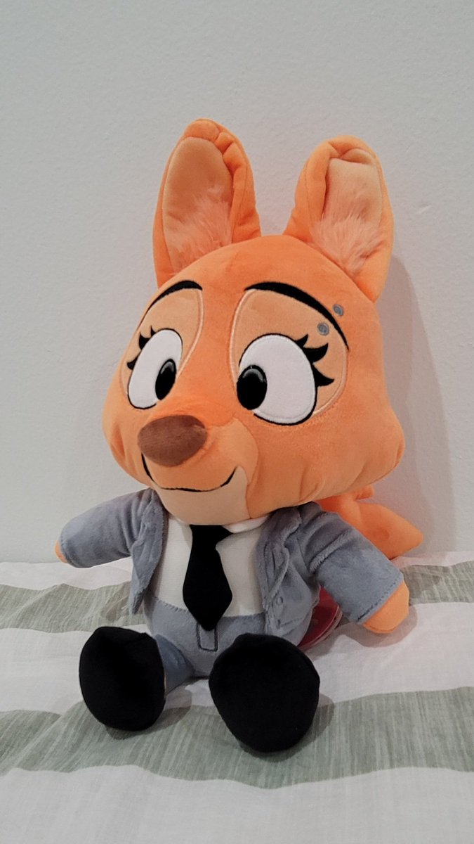 FixerBreaker's tweet photo. Received a new plush of Diane. 🦊
【ダイアンの新しいぬいぐるみをもらいました。】

#ケモノ #バッドガイズ https://t.co/yyR2P4Byo7