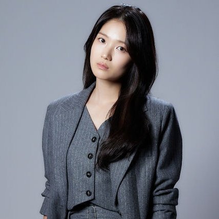 KDramaHandle's tweet image. #KimHyeYoon showed her continued support for her #LovelyRunner co-star #ByeonWooSeok:

"I hope we can both do our best."